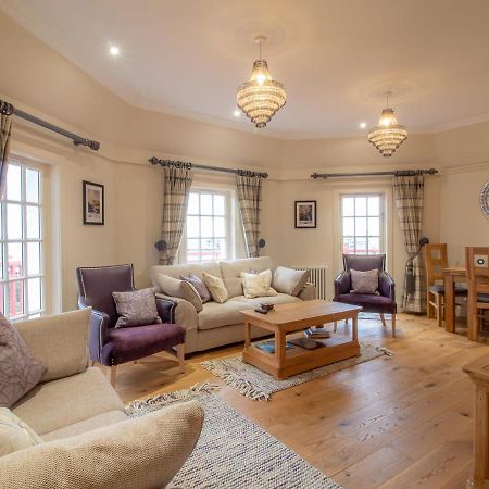 Luxury Royal Mile Apartment By The Castle - Sleeps 4 Edinburg Exteriör bild