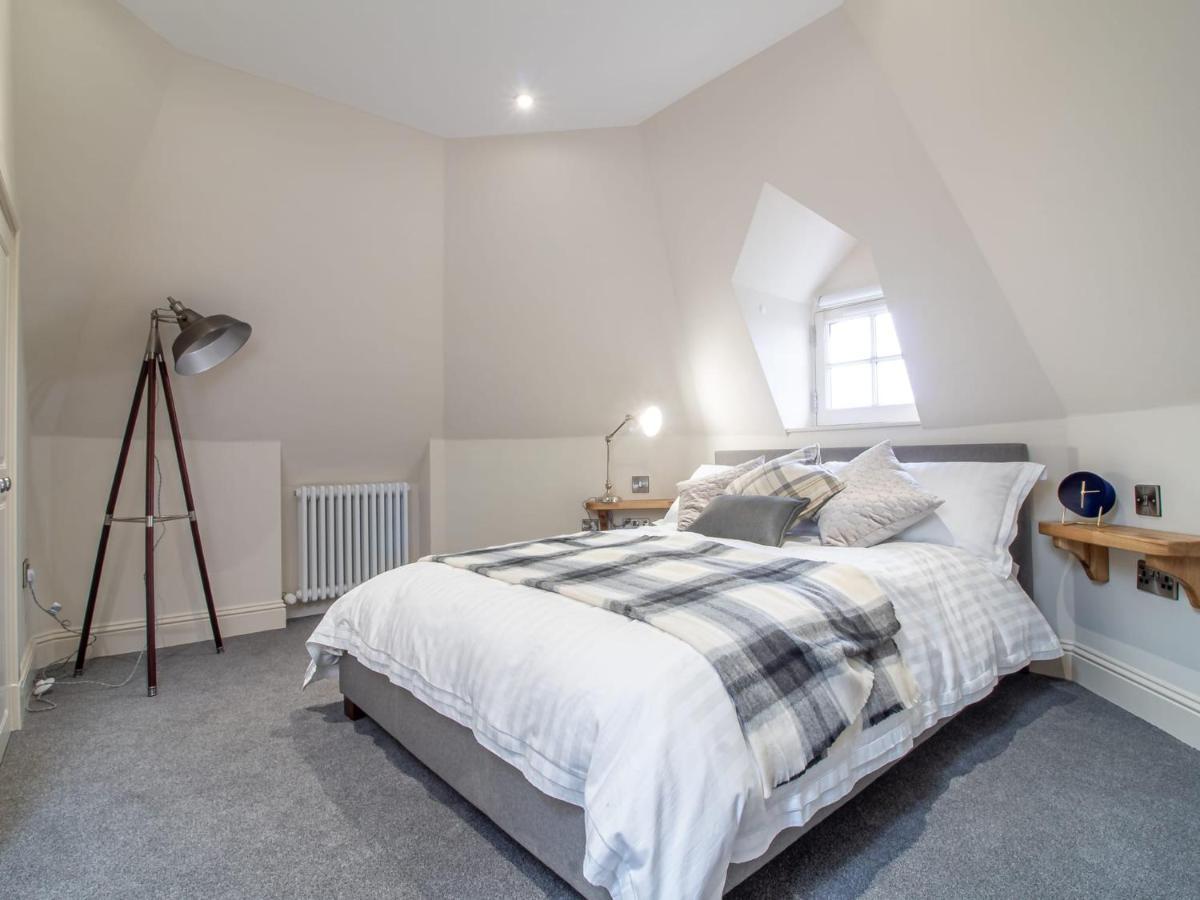 Luxury Royal Mile Apartment By The Castle - Sleeps 4 Edinburg Exteriör bild