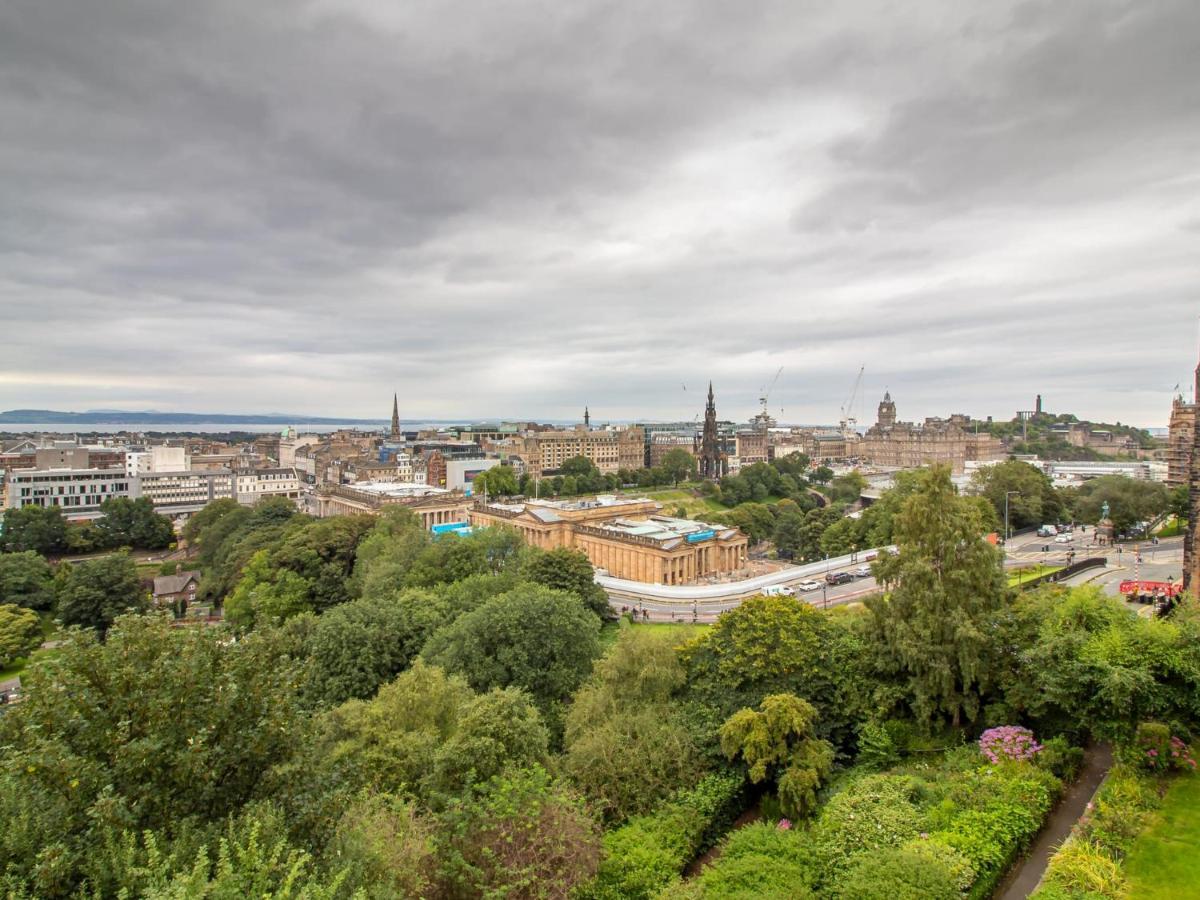 Luxury Royal Mile Apartment By The Castle - Sleeps 4 Edinburg Exteriör bild