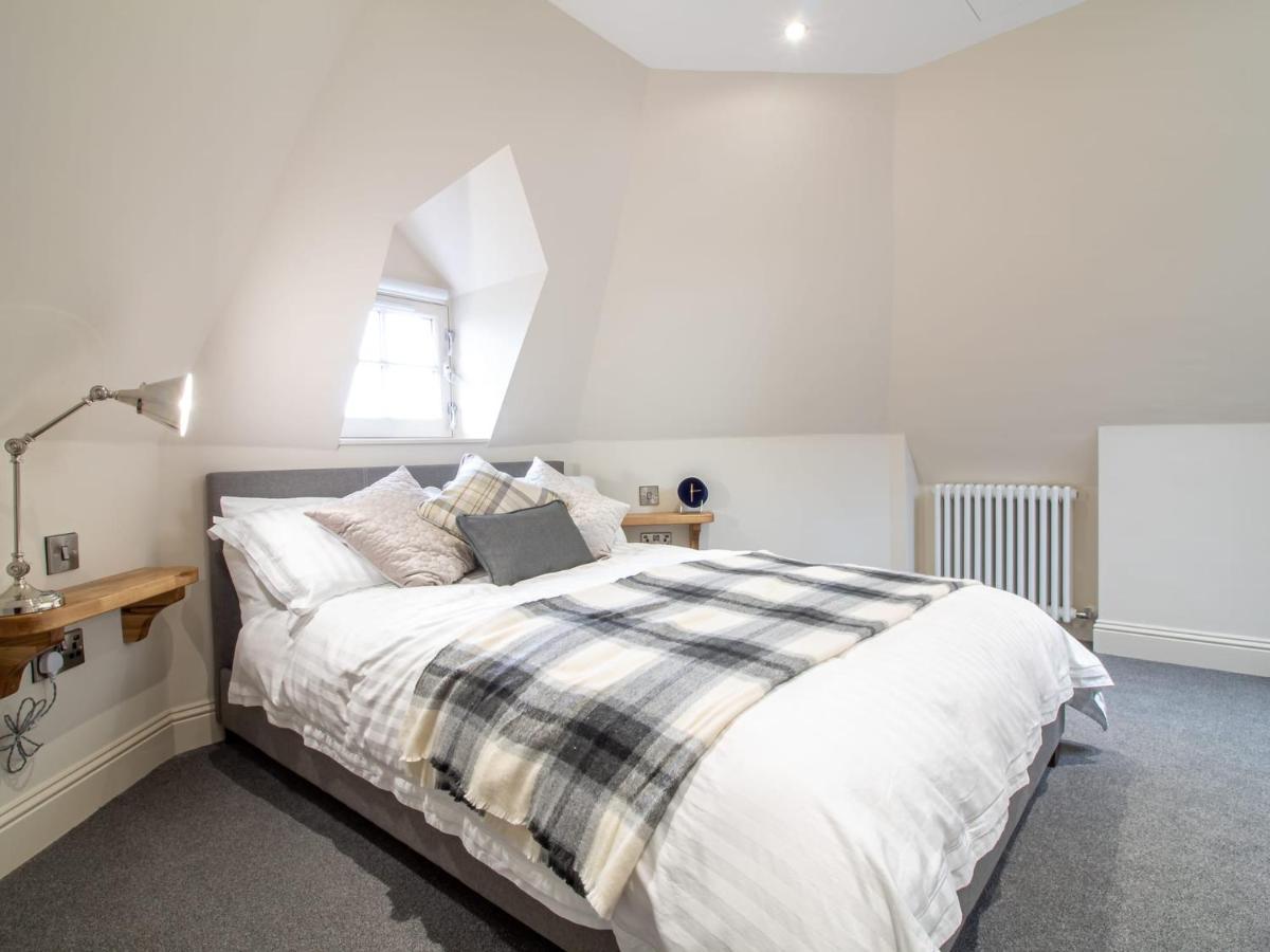 Luxury Royal Mile Apartment By The Castle - Sleeps 4 Edinburg Exteriör bild
