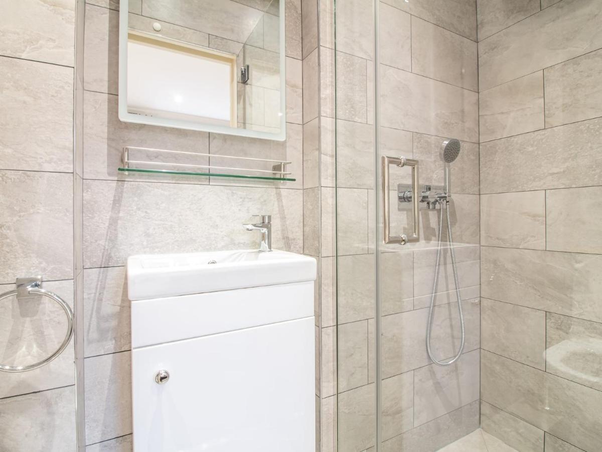 Luxury Royal Mile Apartment By The Castle - Sleeps 4 Edinburg Exteriör bild